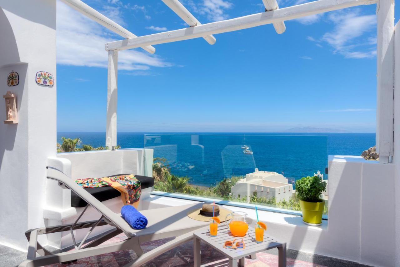 Moschatos Beach House Kamári 外观 照片