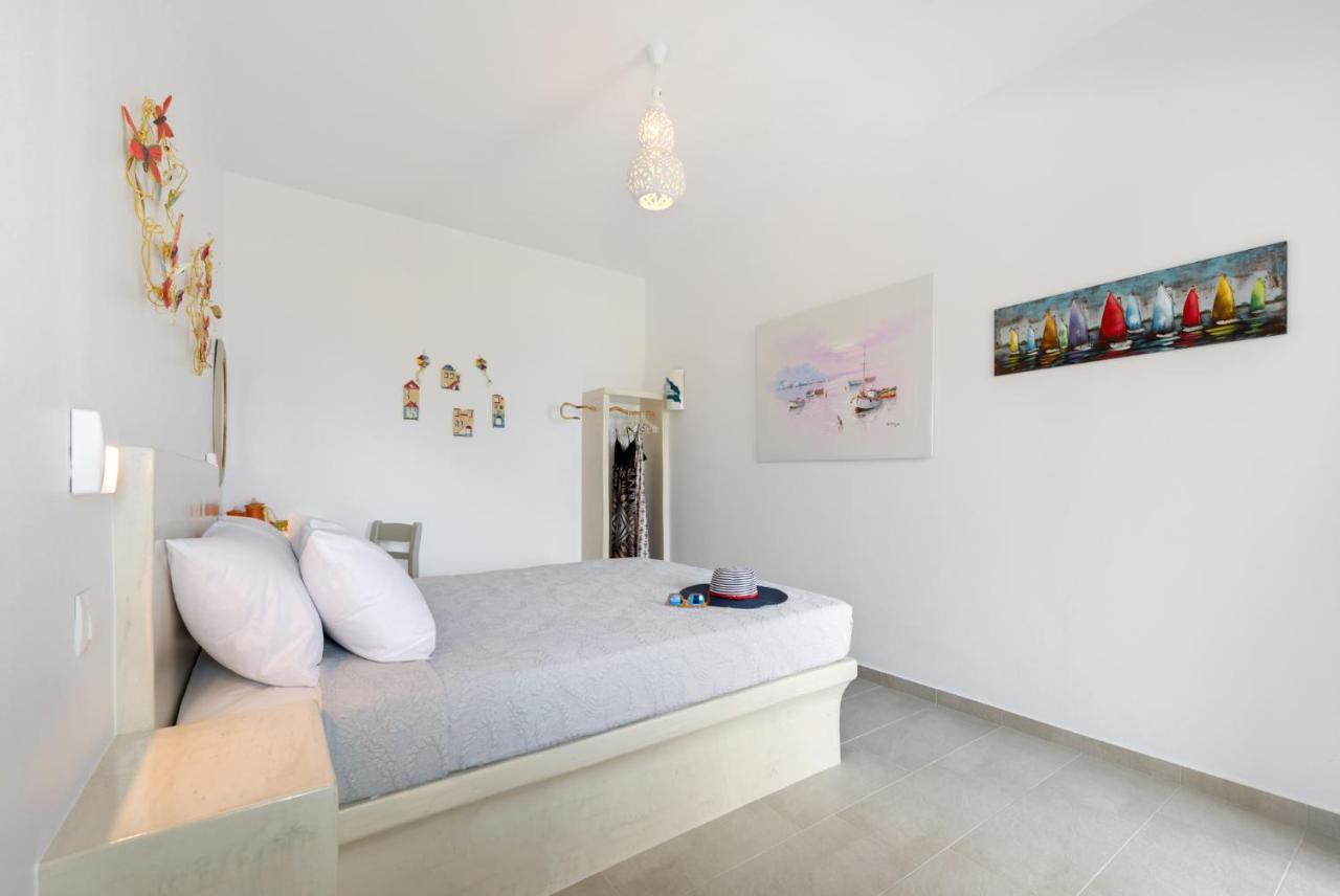 Moschatos Beach House Kamári 外观 照片