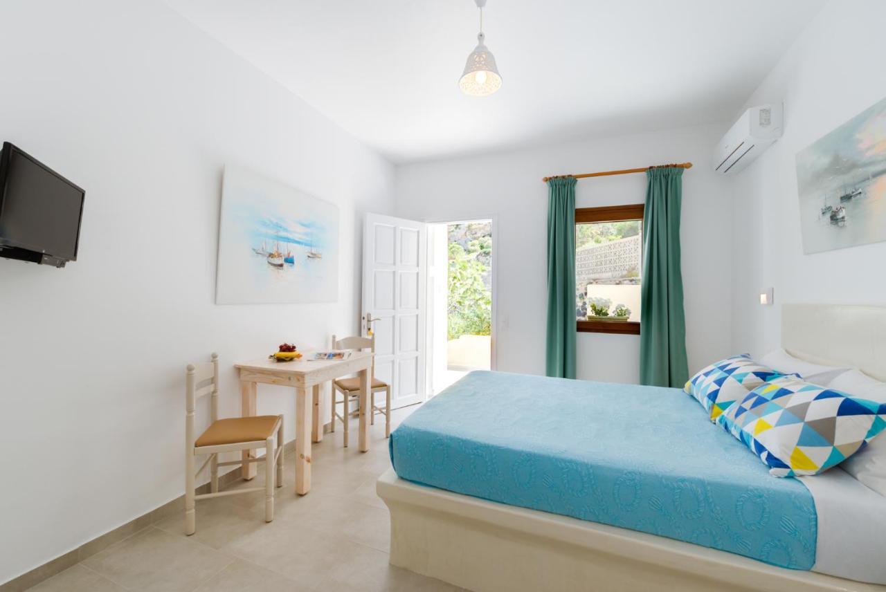 Moschatos Beach House Kamári 外观 照片