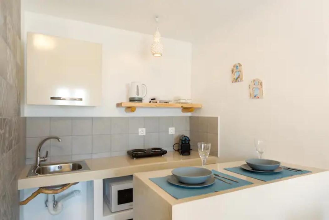 Moschatos Beach House Kamári 外观 照片