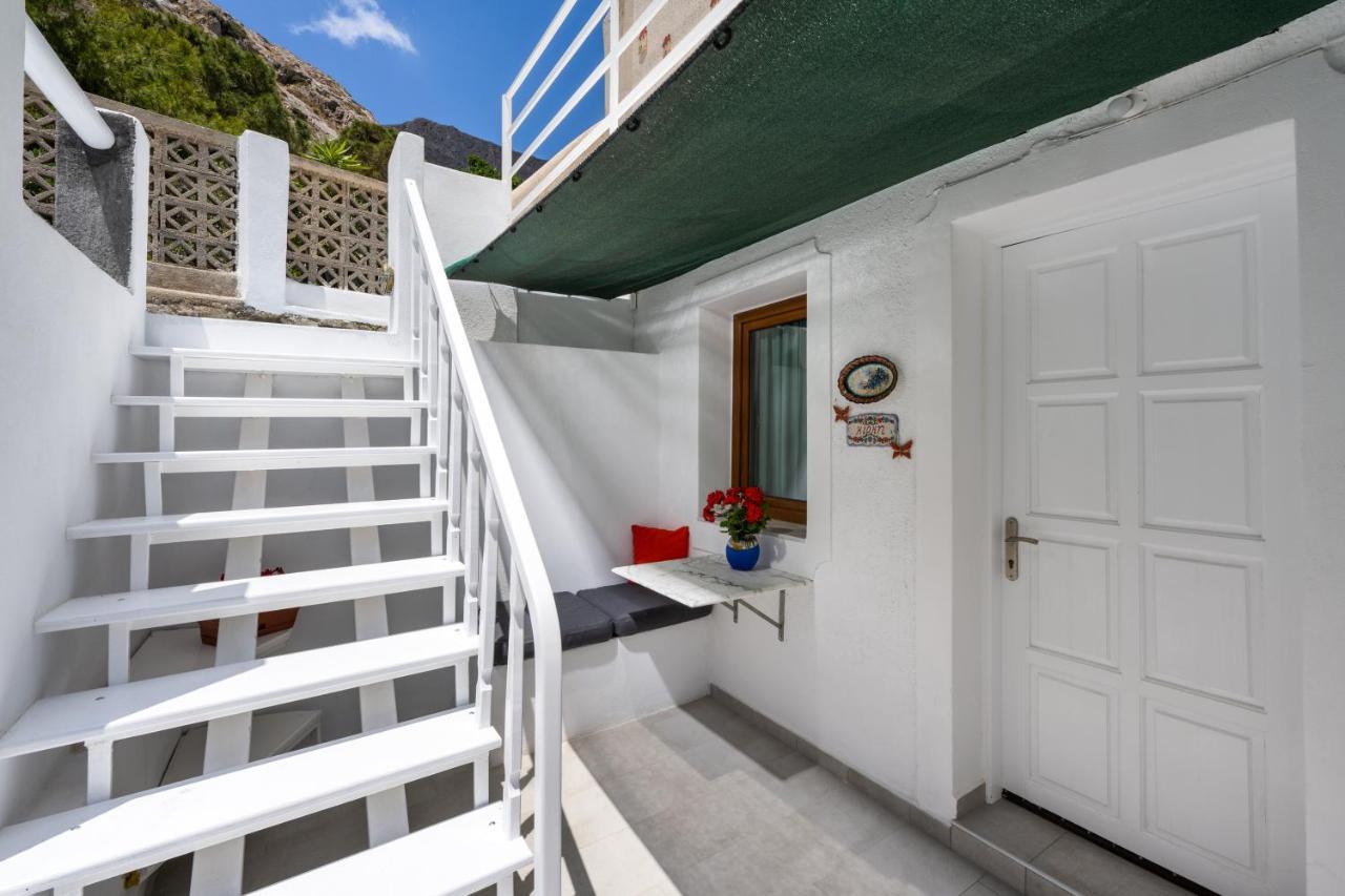 Moschatos Beach House Kamári 外观 照片