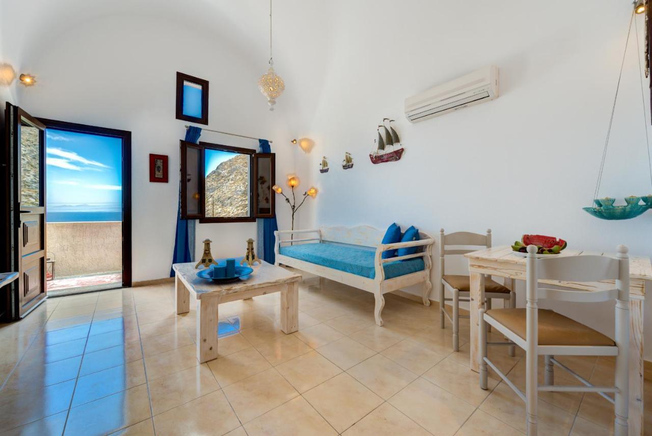 Moschatos Beach House Kamári 外观 照片