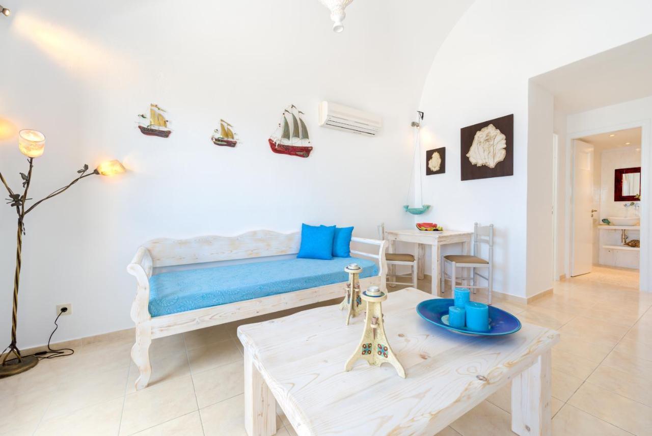 Moschatos Beach House Kamári 外观 照片