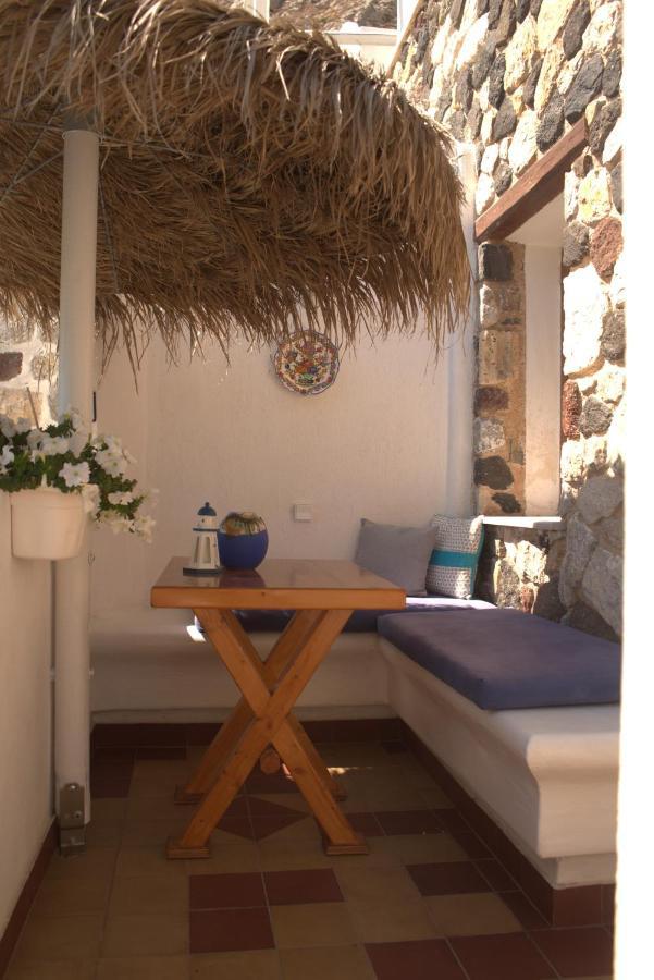 Moschatos Beach House Kamári 外观 照片